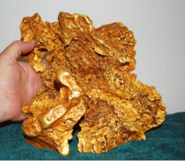 the world’s third largest gold nugget in existence 1.jpg